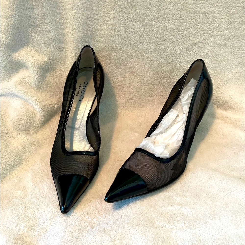 Vintage Gucci pumps. Black patent leather with iridescent green heel. Authentic